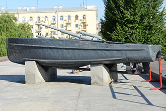 Штурмовая лодка неизвестного типа, Наружная экспозиция музея-панорамы «Сталинградская битва», Волгоград