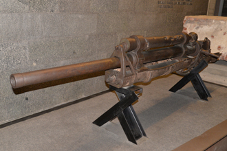 Ствол 76-мм зенитной пушки обр.1939 года — найден у развалин директора завода «Баррикады», Музей-панорама «Сталинградская битва»