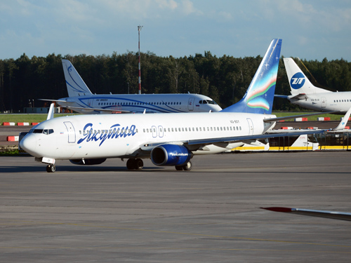 Boeing 737-800 (VQ-BOY) авиакомпании Якутия, Внуково, 21 июля 2017 года