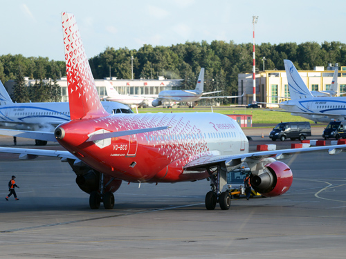 Airbus A319-112 ( VQ-BCO) авиакомпании Россия, Внуково, 21 июля 2017 года