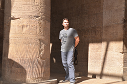 Гипостильный зал храма Исиды