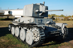 Трофейный чешский танк Прага. В вермахте: PzKpfW 38(t).