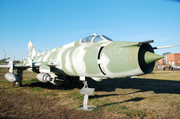Фронтовой бомбардировщик Су-17М.
