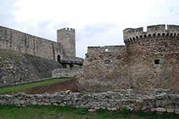 Вдали — Деспотовы ворота и башня Стефана Лазаревича, Крепость Калемегдан. Белград