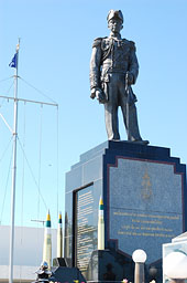 Памятник основателю ВМФ Таиланда